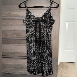 Guess Y2K Black White geometric print Mini Dress size small EUC
